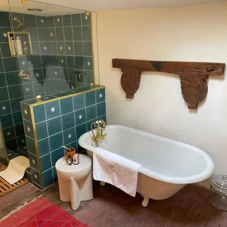 Spacious Stylish Niji Santa Fe